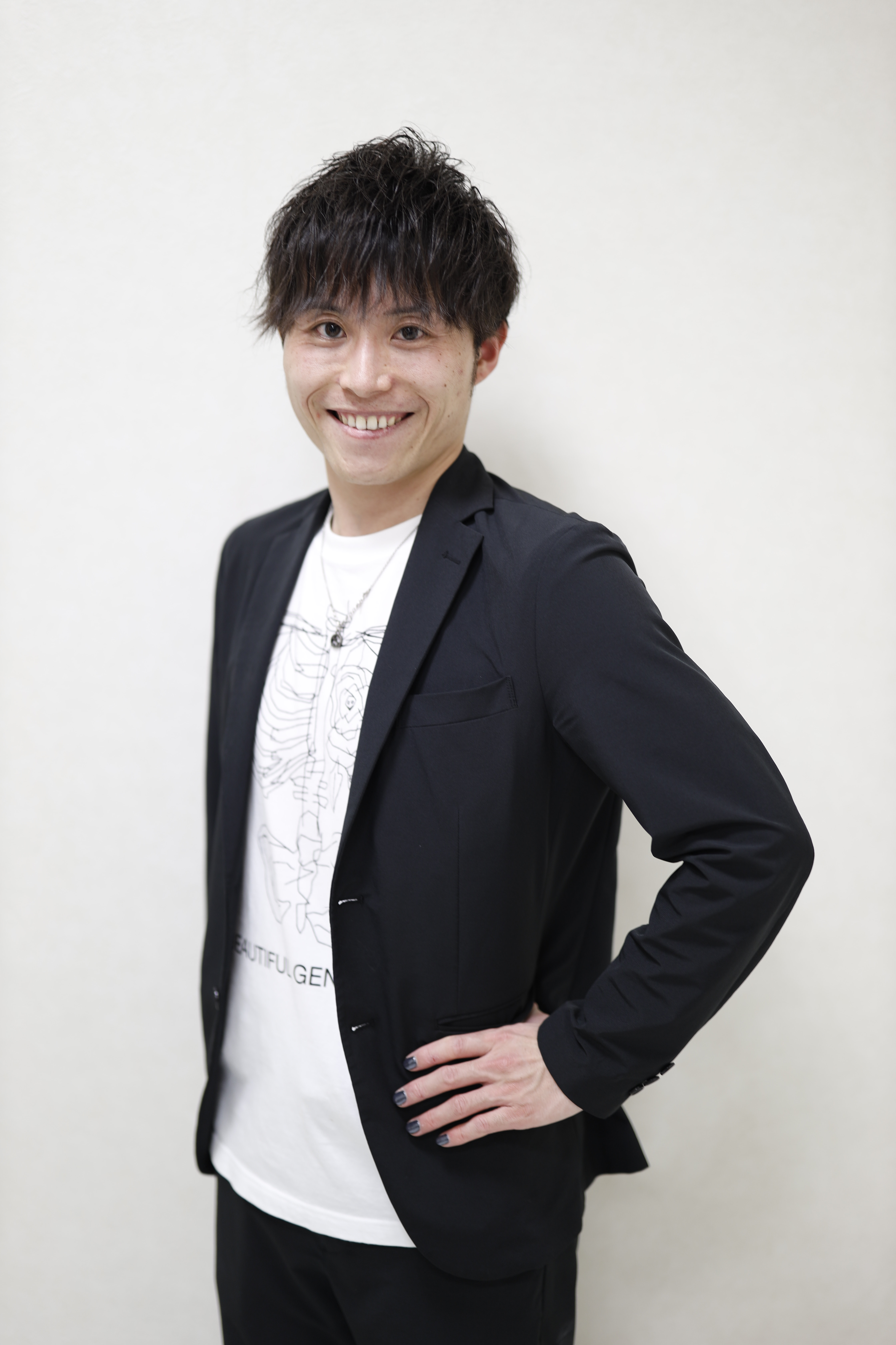 スタッフ 豊田市 美肌カラーが得意な美容室美容院ヘアパラダイム